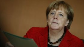 أنباء عن ترشح ميركل لعهدة رابعة