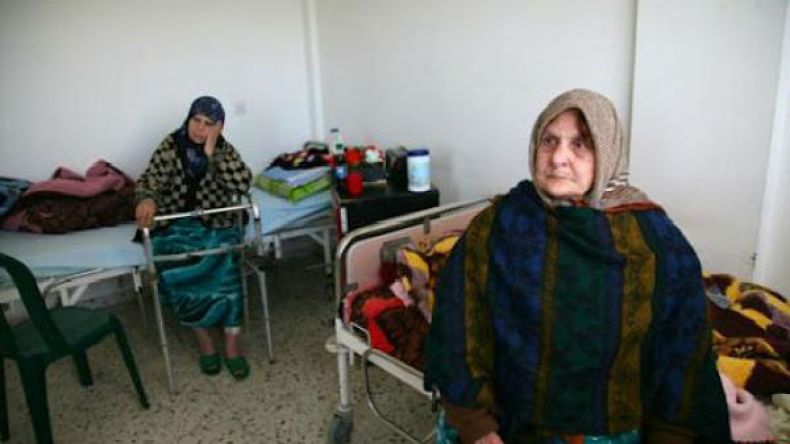 مع فرحه العيد.. هل تخلو دور العجزة من نزلائها؟!