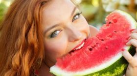 هذا ما عليك معرفته قبل تناول البطيخ الأحمر؟!