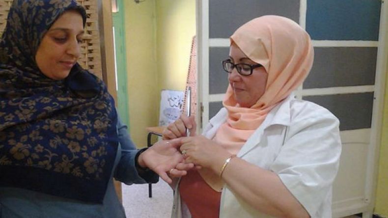 عالجت عجوزا بالطاقة فقالت لي”مسلمين مكتفين”