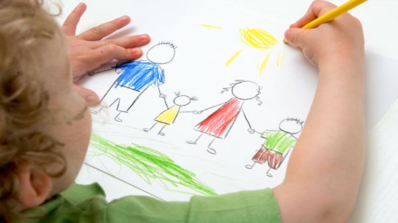 رسومات الأطفال.. طرق تربوية مبتكرة