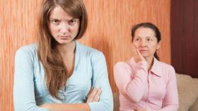 إياك أن تقولي هذه العبارات لحماتك؟!