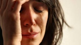 صديقتي الحميمة كسرت قلبي وسرقت حبي!