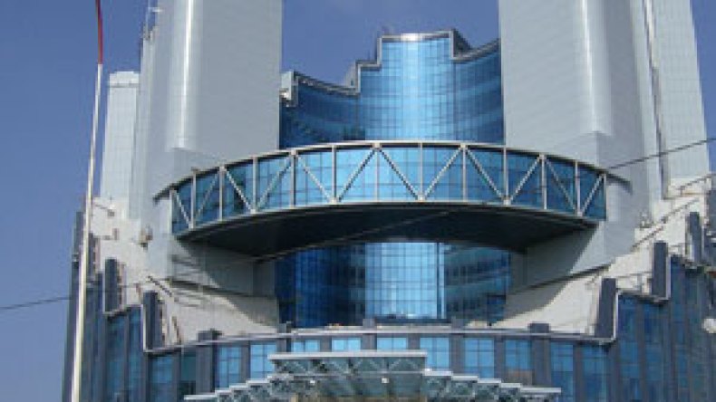 بنوك عمومية تقرض سوناطراك وأوراسكوم للإنشاء 1.1 مليار أورو