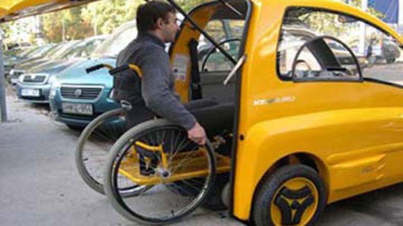 تكلفة سيارة المعاق في الجزائر تتجاوز 250 مليون