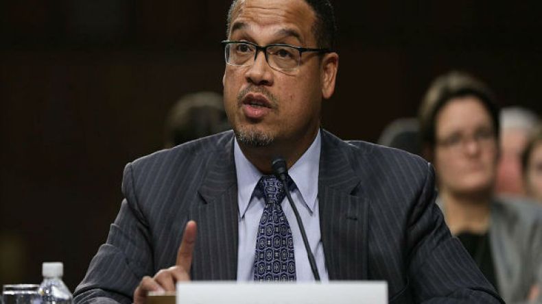 كيث إليسون.. أول مسلم مرشح لرئاسة الحزب الديمقراطي بأمريكا