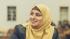 الفلسطينية أماني أبو طير تنهي معاناة التلاميذ المكفوفين