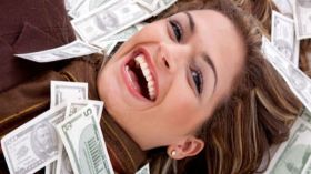 هل تكسبين مالا أكثر من زوجك؟!