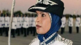 “الحمبصية”.. أول امرأة تقود مركز شرطة بسلطنة عمان