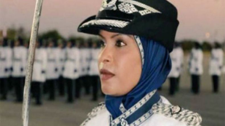 “الحمبصية”.. أول امرأة تقود مركز شرطة بسلطنة عمان