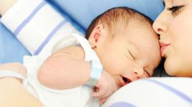 هكذا تحمين طفلك من متلازمة الموت المفاجئ؟!