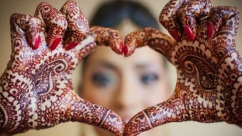 العادات والتقاليد.. نتمسك بها أم نتخلى عنها؟!