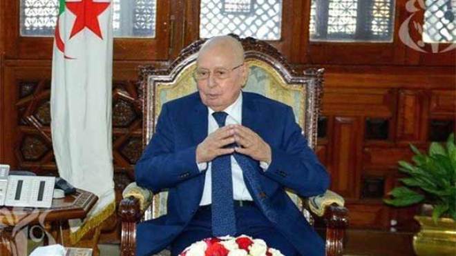 الرئاسة تعلن عن بدء المشاورات لتشكيل فريق الحوار الوطني