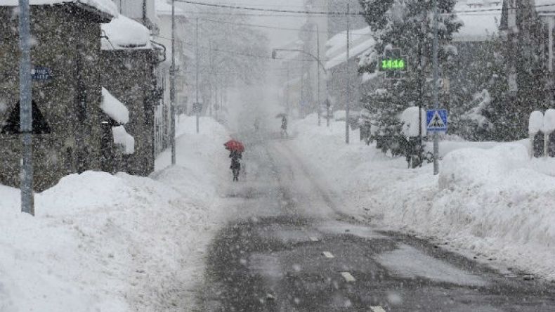 موجة صقيع تجتاح أوروبا وتخلف ضحايا من اللاجئين
