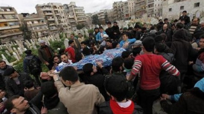 قوات الأسد تسترد قرية في حلب وتفتح خط إمداد