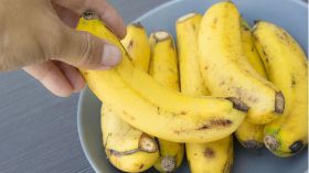 الدولار يحرِّم الموز على الجزائريين