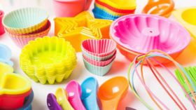 “السيليكون” يفتح شهية الجزائريات على أشكال غريبة!