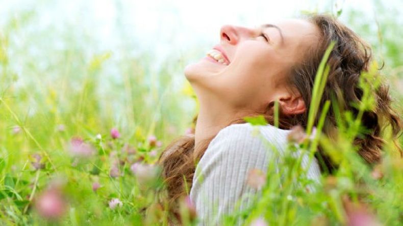 هذه العادات البسيطة تجلب لك السعادة.. تعرفي عليها؟!