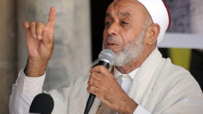 إمام جامع الزيتونة يتهم وزارة الشؤون الدينية التونسية بالتضييق عليه