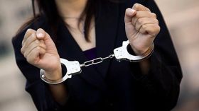 عشرينية تسب مسؤولها عبر الفايسبوك بعدما طردها لأسباب أخلاقية