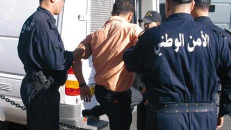 تفكيك عصابتين لترويج المخدرات وتزوير الأوراق المالية