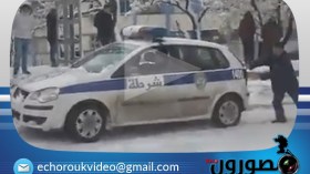 تيارت: سيارة شرطة تعلق وسط الثلوج