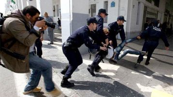 السلطة القابعة