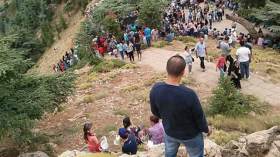 أزرو نطهور محج لآلاف السياح كل صيف