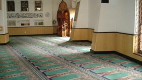 “حرب اللجان” تضرب استقرار 15 ألف مسجد