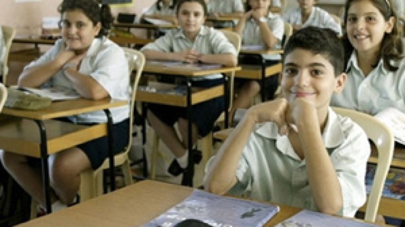 غياب المؤطرين في الإعلام الآلي يعرّض حواسيب بالملايير الى التلف