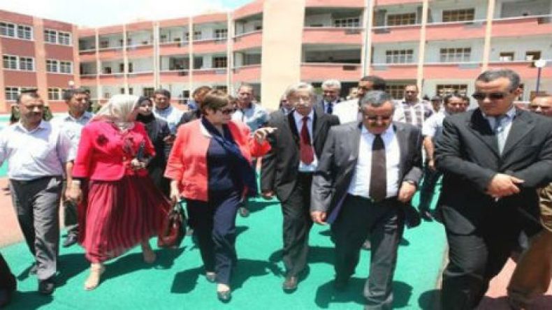 بن غبريط تعطي إشارة انطلاق السنة الدراسية الجديدة من غرداية