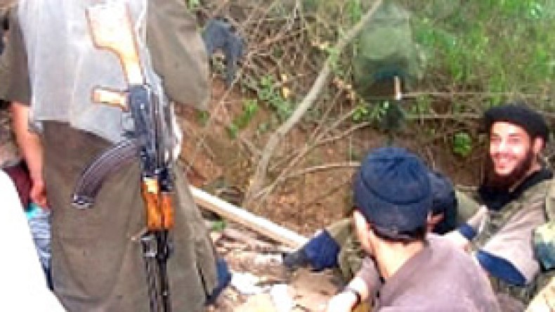 سيدة تدعو أخاها الإرهابي تسليم نفسه بباتنة