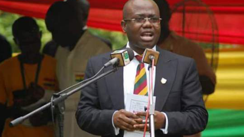 الفيفا تُعاقب الرجل الثاني في “الكاف” بِالإيقاف