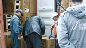 الجمارك تحجز 81 جهاز “تالكي والكي” بميناء وهران