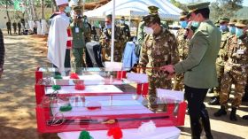 الفريق بن علي: رابطة الشعب مع جيشه ليست ظرفية