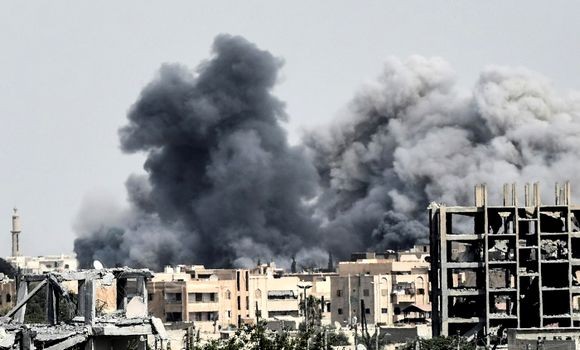 Syrie: 42 civils tués dans de nouveaux raids de la coalition à Raqa