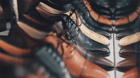 إتلاف 156 زوج من الأحذية تحتوي لفظ الجلالة بباتنة