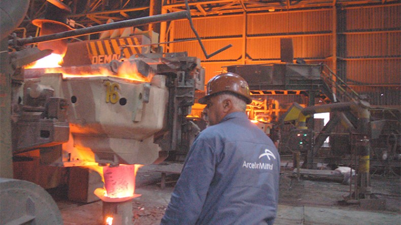 1200 ‬مليار سنتيم ثغرة مالية في‮ ‬مركب الحجار