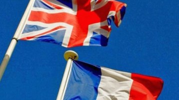 لماذا الأنجليزية أو الفرنسية؟