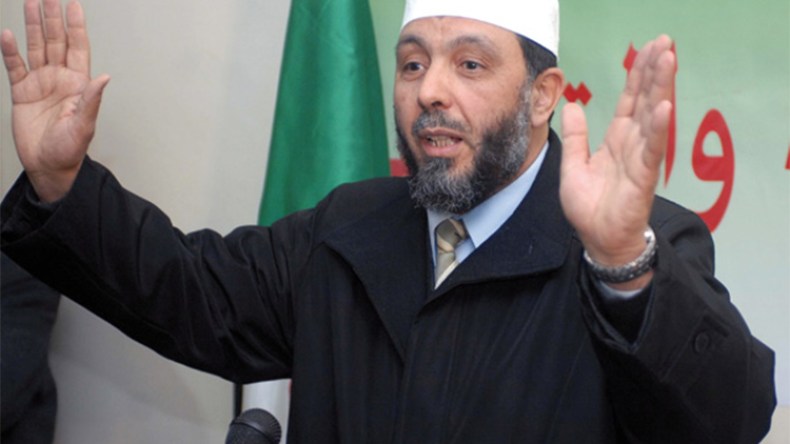 سمع بلا طاعة‮!‬