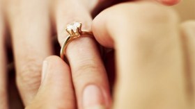 الأئمة والعروش‮ ‬يتفقون على الزواج‮ “‬بشق تمرة‮”‬