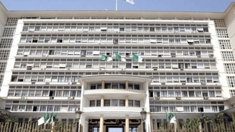 راس الخيط‮!‬