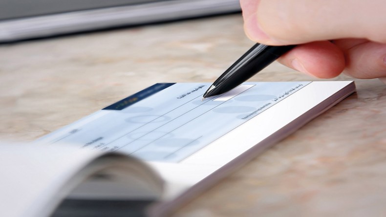 100 ‬قضية بالمحاكم سنويا لجرائم شيك بدون رصيد