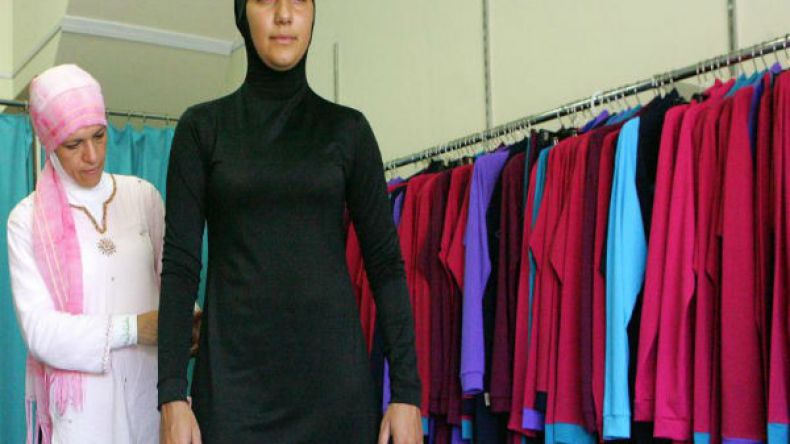 زيادةٌ جنونية على طلب “البوركيني” ومنتجوه يتعهدون بتسديد الغرامات!