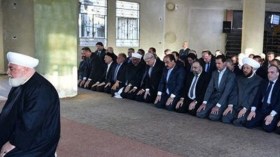 الأسد يصلي “الأضحى” في مدينة “الأشباح”