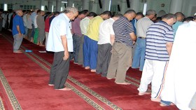 الجاني أغلق على المصلين الأبواب ووصفهم بالمنافقين؟