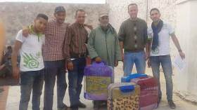 شباب يتكفلون بتوزيع الأغطية على الفقراء بحاسي مسعود