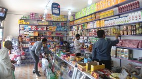 شروط جديدة للنظافة تفرض على التجار لتجنب الكوارث الصحية