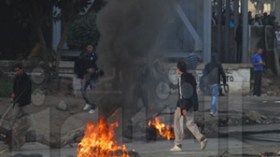 رفع  حالة  الطوارئ للدرجة  الثانية  والمواجهات  تخلف  150  جريح وسط رجال الأمن