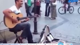 ﺟﺰﺍﺋﺮﻱ ﻳﻤﺘﻊ ﺍﻟﺴﻴﺎﺡ ﻓﻲ ﺑﻮﻟﻨﺪﺍ ﺑﺄﻏﻨﻴﺔ ﻳﺎ ﺍﻟﺮﺍﻳﺢ ﻟﻠﻤﺮﺣﻮﻡ ﺩﺣﻤﺎﻥ ﺍﻟﺤﺮﺍﺷﻲ